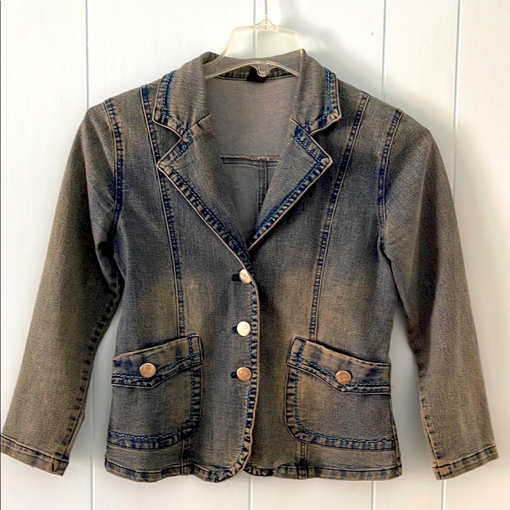 🎈3/$20 BNY light medium wash denim jacket